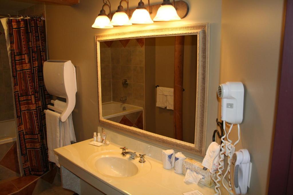 סנט ג'ונס Murray Premises Hotel מראה חיצוני תמונה